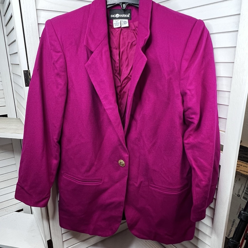 Vintage Sag Harbor Pink 100% Wool Blazer Jacket‎ Women's Sz 10 Gold Crest Button